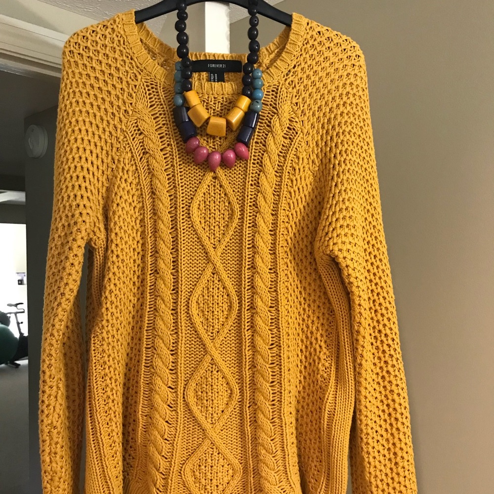 Forever 21 Cable Knit sweater size M